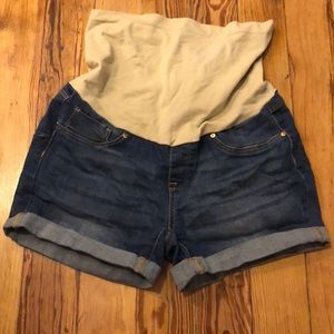 Maternity Jean shorts light wash
